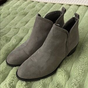 Shoedazzle Gray Suede Ankle Boots